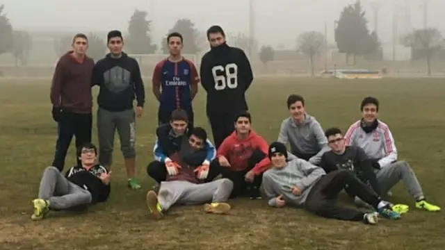 Algunos alumnos comparten en su Instagram su partido de fútbol.