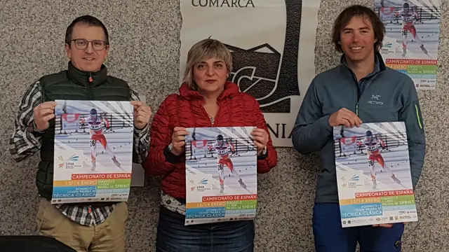 José Ricardo Abad, Montse Castán y Eloy Puigdefábregas en la presentación del campeonato de España de esquí de fondo.