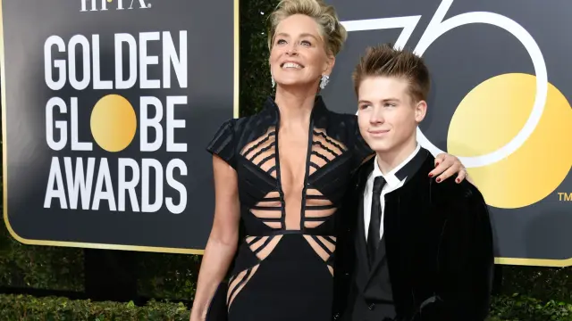 Sharon Stone, con su hijo, en la pasada gala de los Globos de Oro.