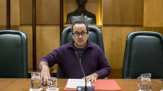 Alberto Cubero, en una comisión del área de Servicios Públicos y Personal.