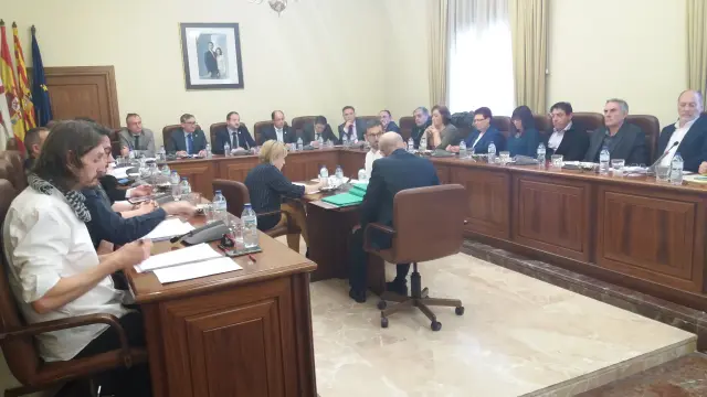 El caso de Igor el Ruso protagonizó el debate más tenso en el pleno de la Diputación Provincial de Teruel.