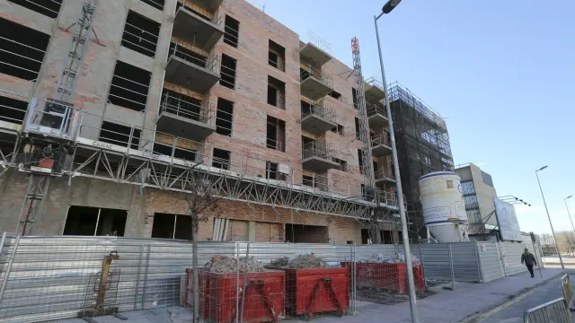 Promoción en marcha de nuevas viviendas en el polígono 41 de Huesca.