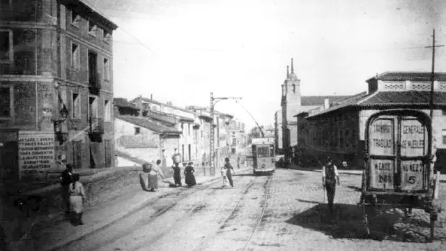 Calle de Sobrarbe: Un cruce de caminos e historias del Arrabal