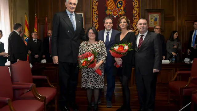 Romay, Ibarz, Pedro y Begoña Tortajada y Fernando Cánovas, tras el homenaje