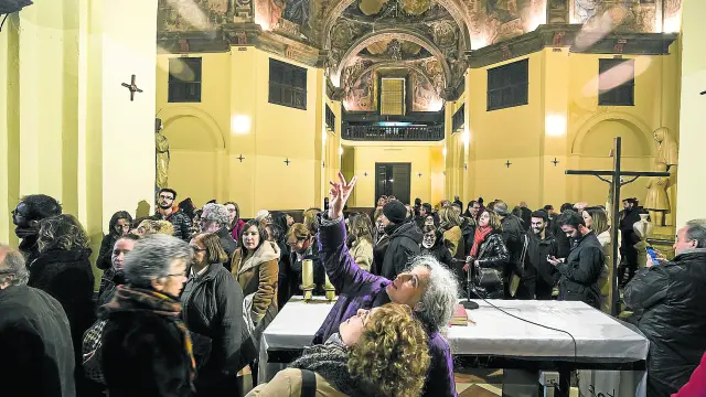 Visita a la iglesia de la Mantería organizada por la Universidad de Zaragoza dentro de la segunda jornada del foro Clave de bóveda.