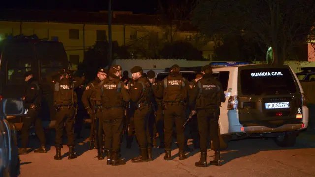 Agentes desplegados en Andorra después del triple crimen.