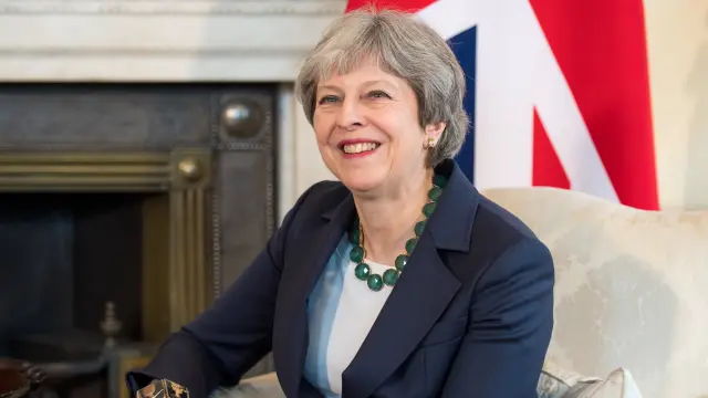Theresa May propone diálogo para determinar la fecha de cierre de la transición.