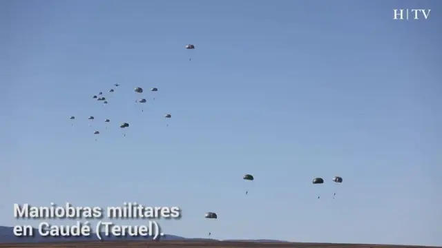 Un centenar de paracaidistas salta en Caudé en un ejercicio militar internacional