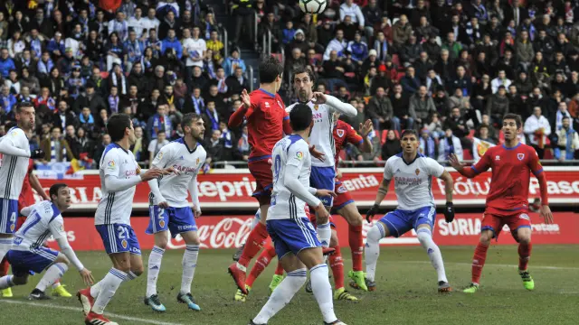 Imagen del partido de liga entre Numancia y Zaragoza disputado en Los Pajaritos.