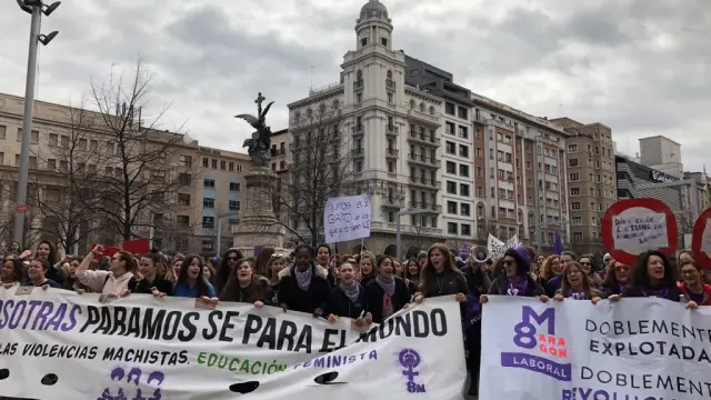 La protesta en Zaragoza, a la altura de la plaza de España. 