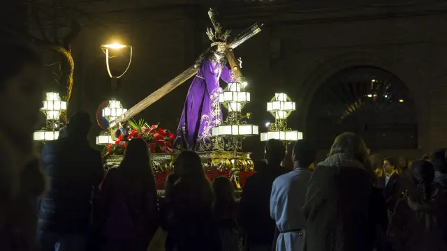 La imagen de Tomás Llovet, en la plaza de Santa Engracia, en una de sus procesiones del año pasado.