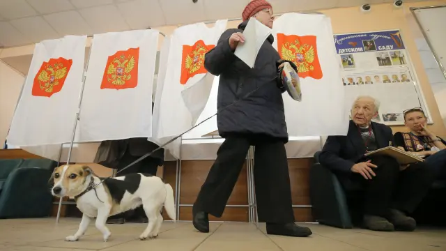 Los rusos están acudiendo de forma animada a votar