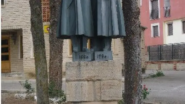 La Guardia Civil recuerda el monumento en su honor que se alza en Rubielos de Mora