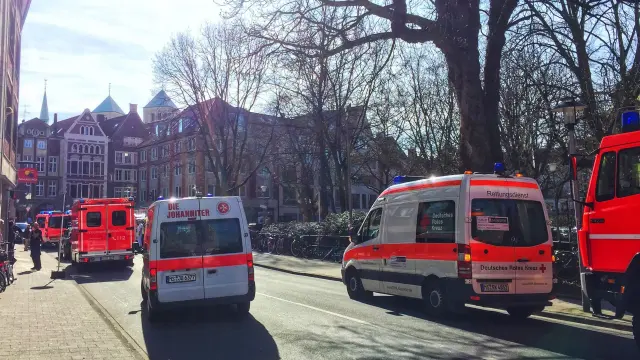 Un coche ha arrollado a un grupo de personas en la ciudad alemana de Münster. Las fuerzas de seguridad han acordonado la zona y han pedido que se evite el centro de la localidad.