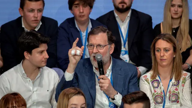 Mariano Rajoy en un acto con las Nuevas Generaciones de su partido en Sevilla
