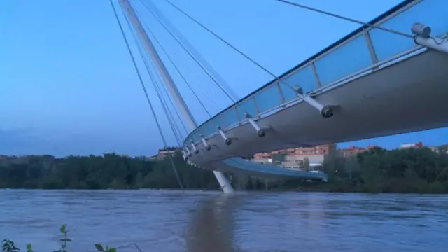 El Ebro amanece en Zaragoza por encima de los 5 metros y con 1.921 metros cúbicos por segundo