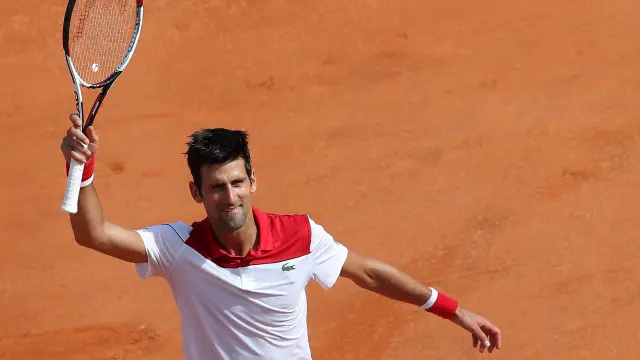 Djokovic celebra su victoria en el partido de primera ronda del Masters 1.000 de Montecarlo.