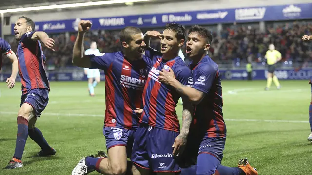 Chimy Ávila celebrando su gol ante el Barcelona B.