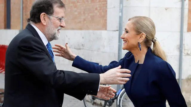 Mariano Rajoy y Cristina Cifuentes, este lunes en Alcalá de Henares.