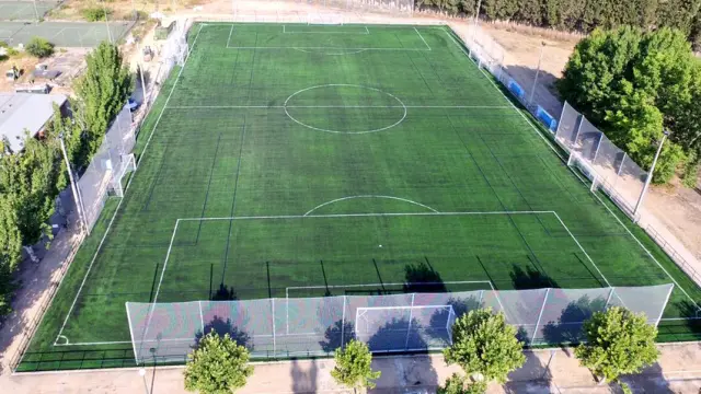 Nuevo campo de hierba artificial del Parque Deportivo Ebro