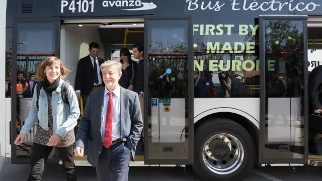 Zaragoza, pionera ciudad de pruebas de cinco autobuses híbridos y eléctricos
