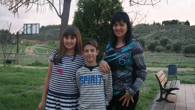 Gemma Muniesa, con sus hijos Marco y Lucía