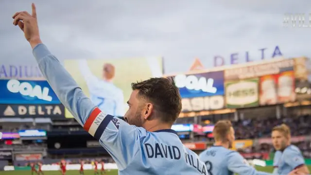 David Villa celebra el gol 400 con el New York City