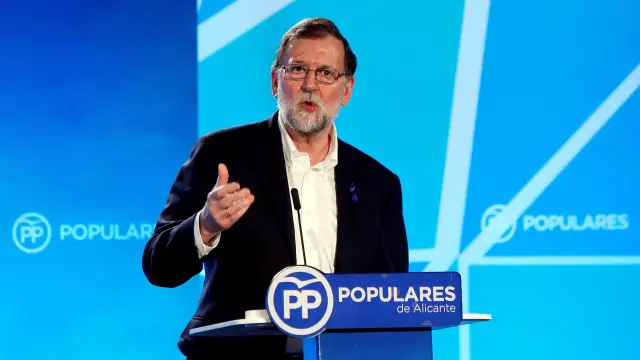 Rajoy promete estar con las víctimas y no admitir nunca "mentiras" de ETA