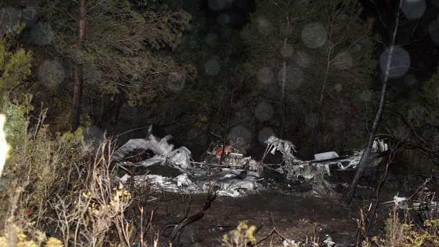 Imagen de los restos de la avioneta tras el accidente