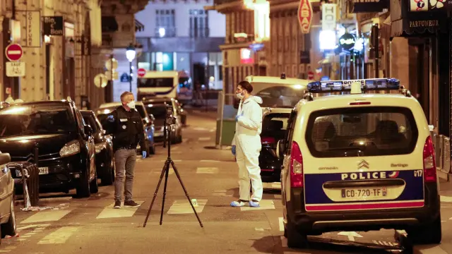 Lugar del ataque, este sábado por la noche en París.