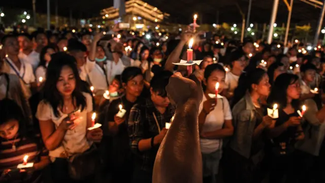 Vigilia por los las víctimas de los últimos ataques en Indonesia