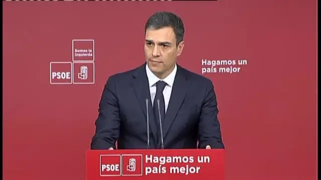 Pedro Sánchez durante la comparecencia tras registrar la moción de censura
