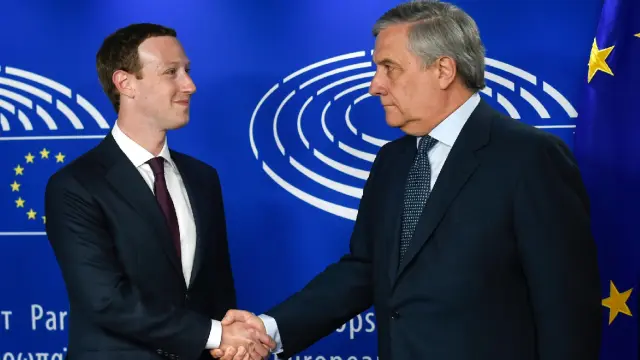 Zuckerberg pide disculpas a los europeos y asegura que actuará para acabar con el mal uso de Facebook
