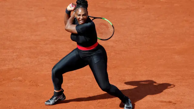 Serena Williams, con el traje de licra que vistió este martes en Roland Garros