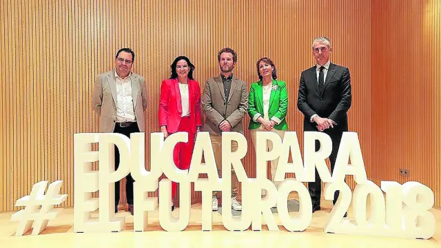 Tomás Guajardo, Mar Marín, Alfredo Hernando, Ana Mª Farré, y Juan Carlos Sánchez.