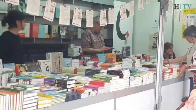 José Luis Corral abrió este viernes la Feria del Libro de Zaragoza.