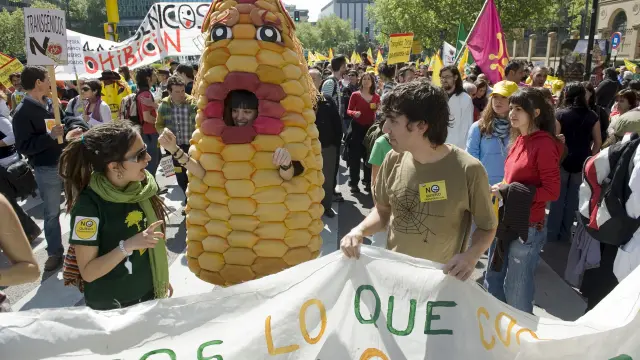 Manifestación contra los transgénicos en Zaragoza en 2009