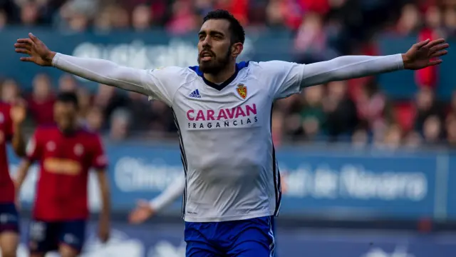 Borja Iglesias celebra uno de los 22 goles que ha marcado con la elástica zaragocista