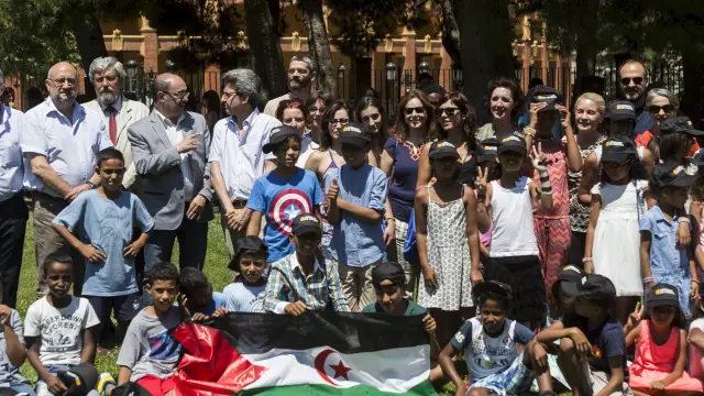Recepción de los niños saharauis que pasaron el verano de 2016 en Zaragoza.