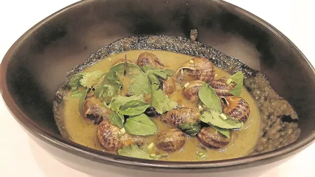 Con curry verde, degustación de la Parrilla de Albarracín.