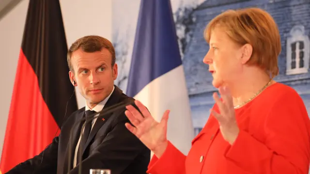Merkel y Macron acuerdan un presupuesto común para la eurozona y un fondo de rescate como el FMI