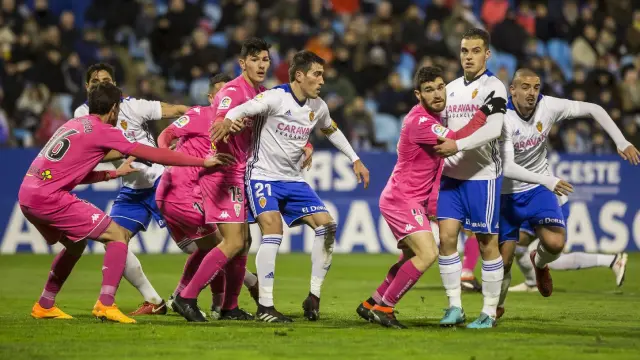 Una jugada del Real Zaragoza-Córdoba de la reciente liga.