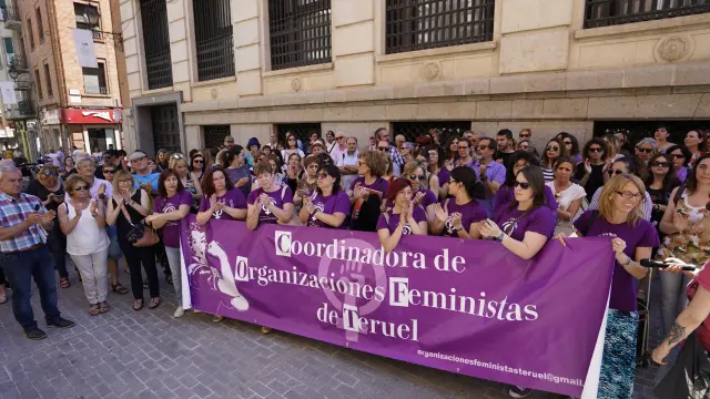 Los manifestantes se concentraron en la plaza de San Juan de Teruel