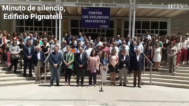 Las instituciones aragonesas guardan un minuto de silencio por la víctima de la violencia de género