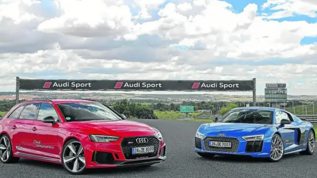 Los dos modelos utilizados por Audi en el curso Sportscar, el RS4 Avant y el R8 V10 Plus, ambos con tracción 'quattro'.