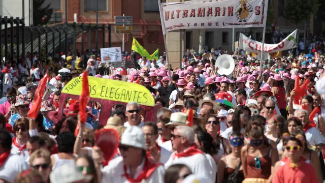 Fiestas de la Vaquilla de Teruel de 2017. Desfile hacia la merienda.