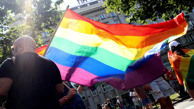 Las calles de Madrid se llenan de colorido en el desfile del Orgullo