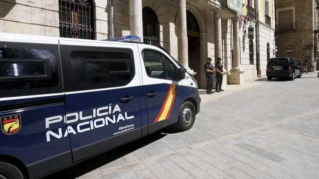 Registro del Ayuntamiento de Teruel por parte de la Policía Nacional en el marco de la operación Enredadera