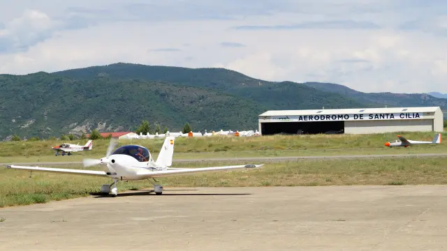 Instalaciones del aeródromo de Santa Cilia