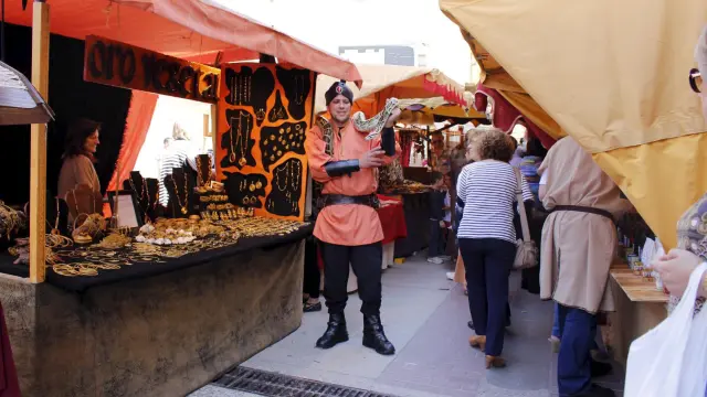 Imagen de archivo de un mercado medieval en Tamarite de Litera.